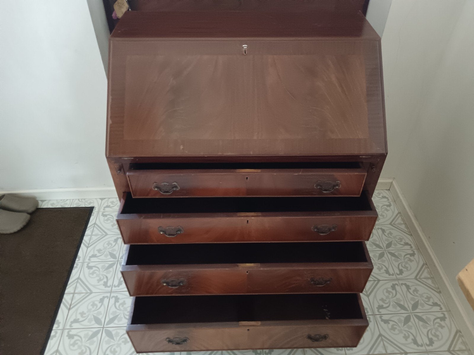 Secretaire, Ophalen