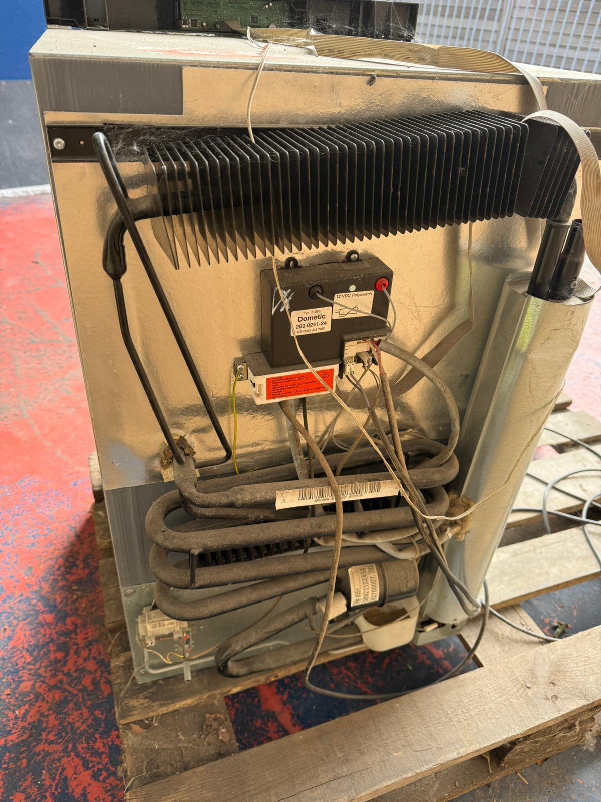 Dometic RM8551 Absorptiekoelkast 12V/230V/Gas Camper/Caravan, Gebruikt, Minder dan 85 cm, Minder dan 60 cm, Inbouw