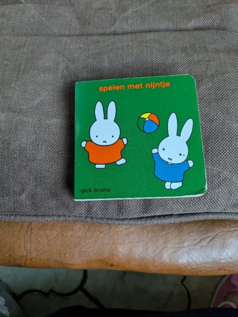 Spelen met nijntje, Boeken, Ophalen of Verzenden, Gelezen, 1 tot 2 jaar