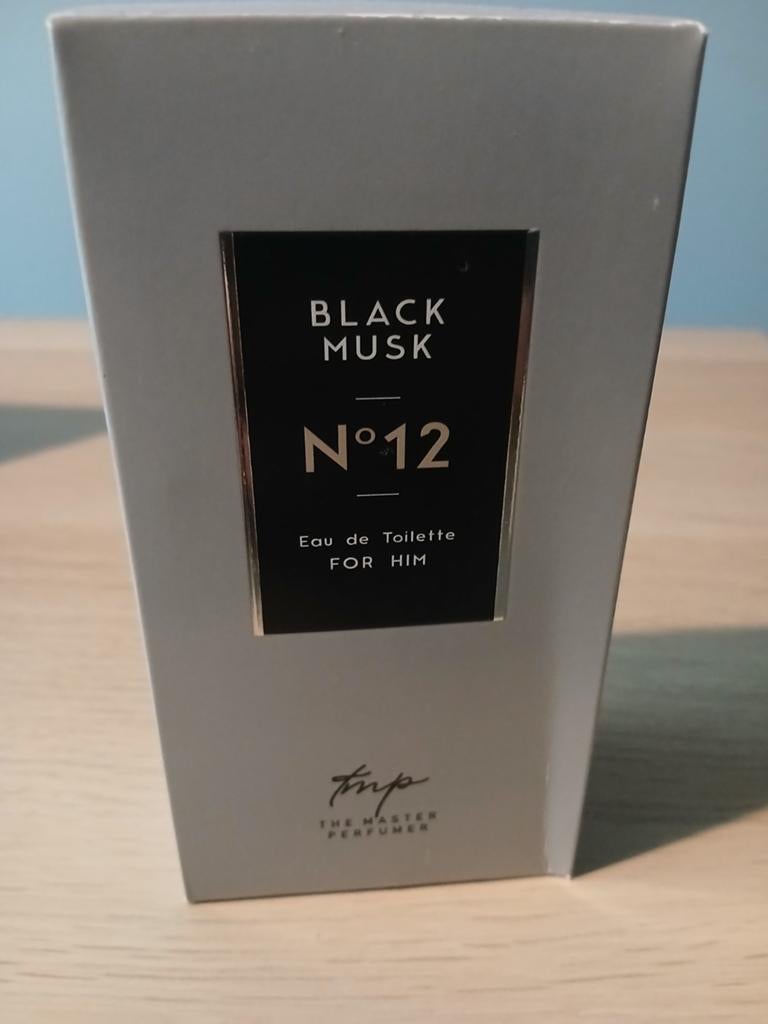 Parfum Black Musk achete 60, Handtassen en Accessoires, Uiterlijk | Parfum, Ophalen