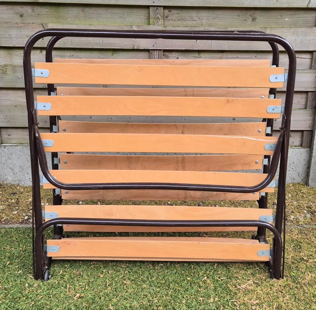 Plooibed Velbed, Ophalen