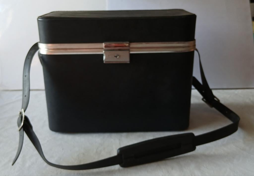 Vintage camerakoffer met Hinomoto slot., Audio, Tv en Foto, Foto | Cameratassen, Schoudertas, Ophalen of Verzenden