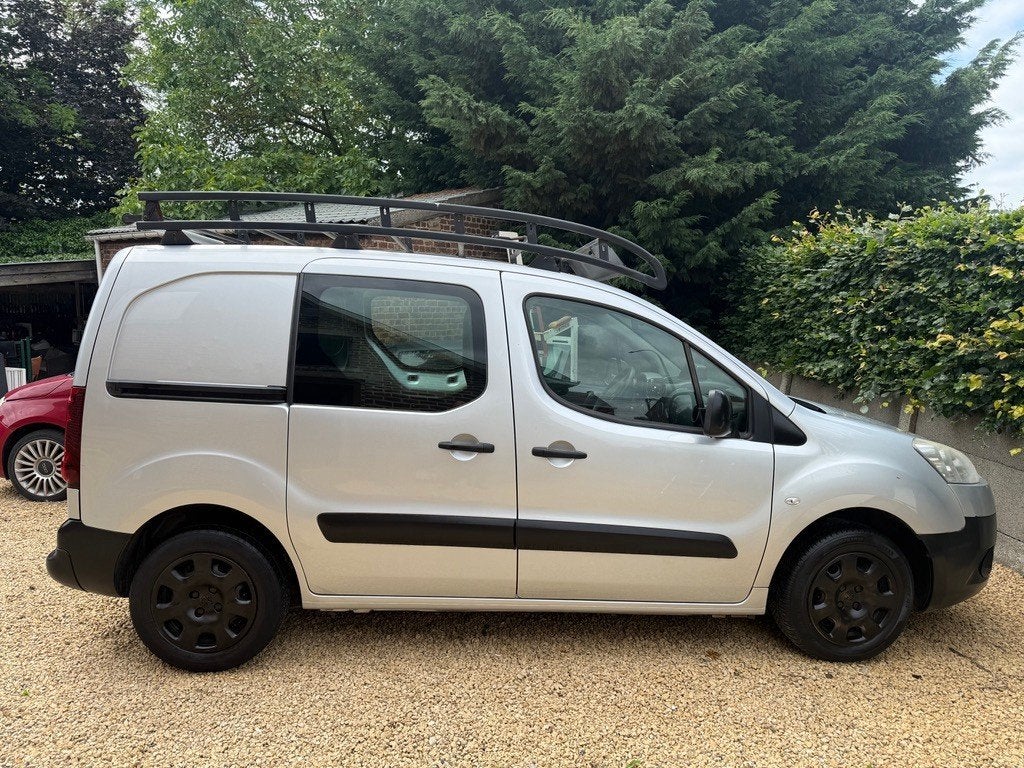 PEUGEOT PARTNER 1600 ESSENCE 2014 UTILITAIRE 3 PLACES, Achat, 3 places, Bluetooth, 5 portes