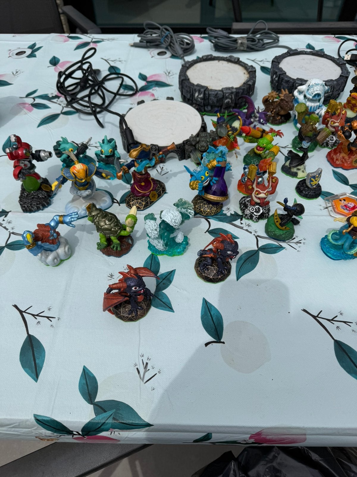 Skylanders en disney infinity figuurtjes met boards, Consoles de jeu & Jeux vidéo, Consoles de jeu | Xbox 360, Enlèvement, Utilisé