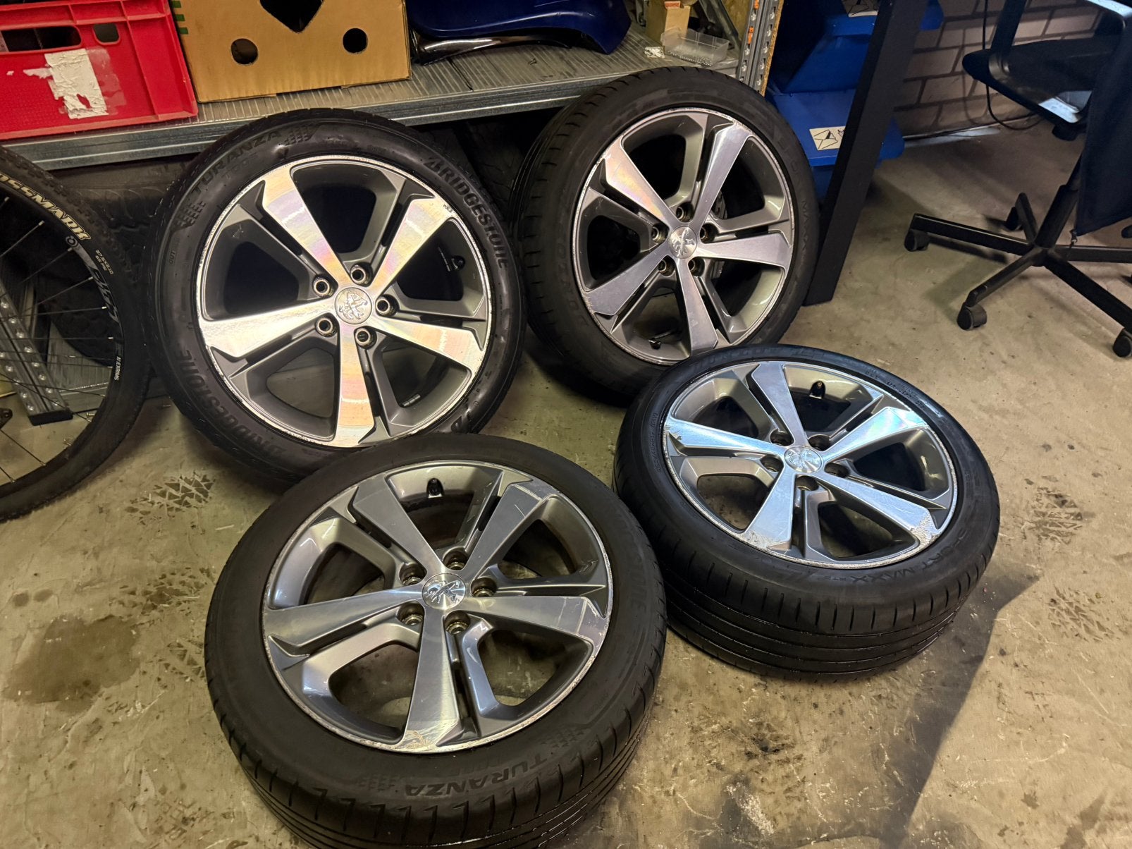 Peugeot 308 GT Line velgen 17 inch. 5x108, Auto-onderdelen, Ophalen, Gebruikt, Banden en Velgen, 17 inch