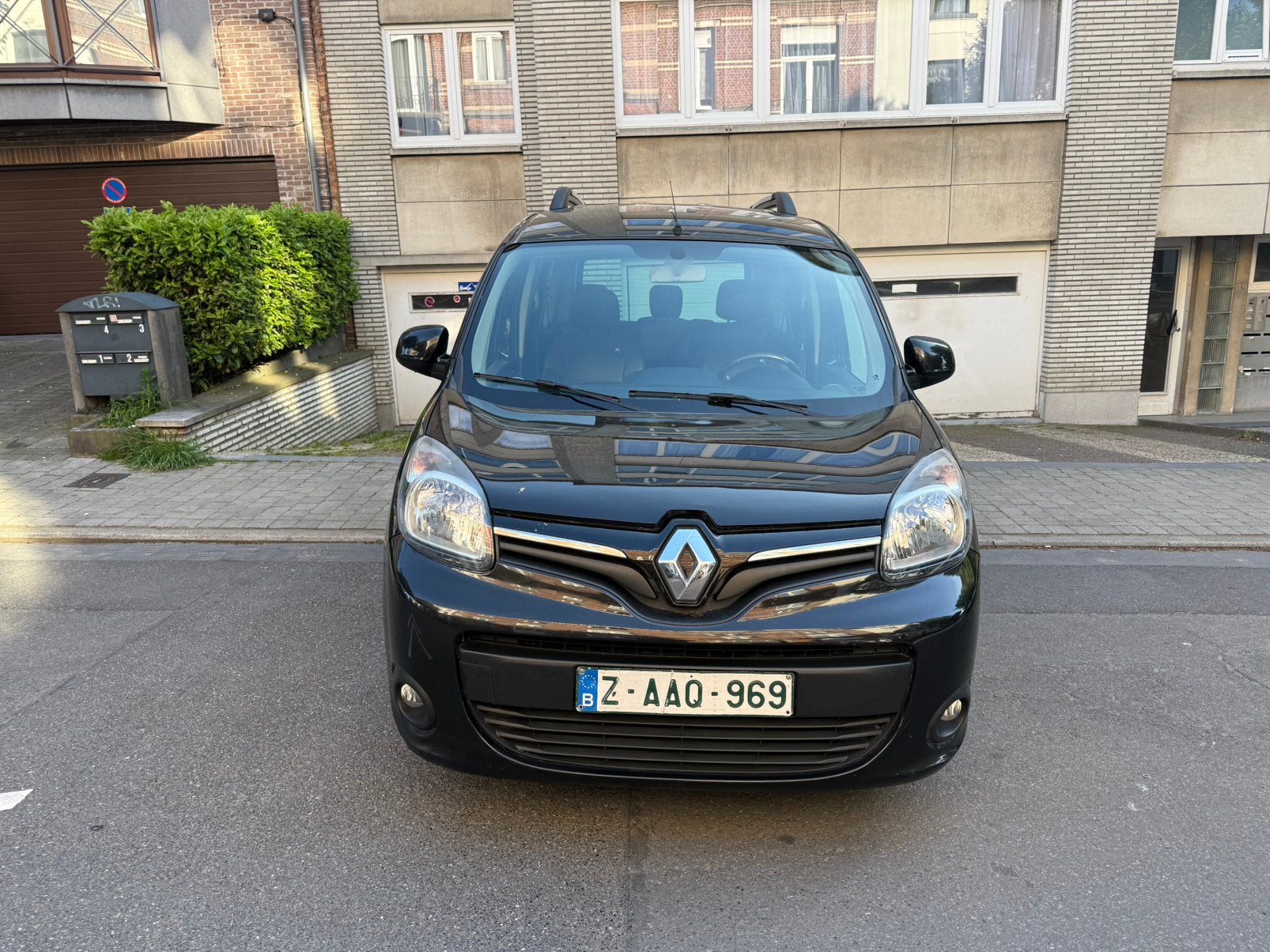 Renault kangoo, Auto's, Renault, Monovolume, 4 cilinders, Zwart, Particulier