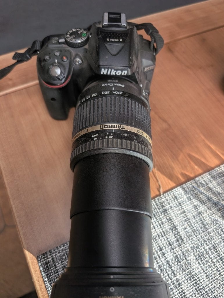 Nikon D5300 et objectif Tamron, TV, Hi-fi & Vidéo, Appareils photo numériques, Enlèvement, Comme neuf, Batterie, Nikon