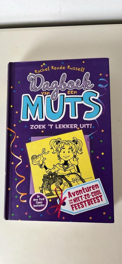 Dagboek van een muts 2, Ophalen, Gelezen, Rachel Renée Russell