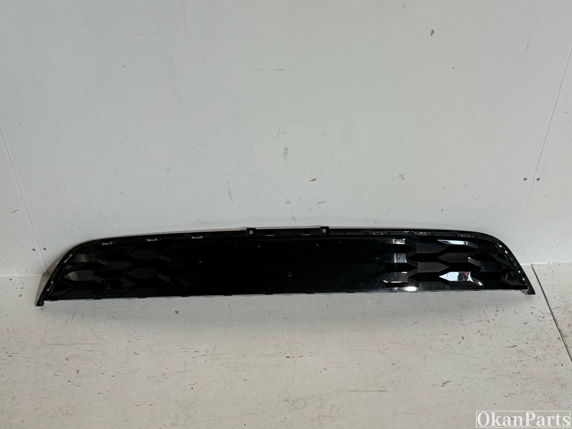 Kia e-Niro II Grille lijst 86536-AO000, Gebruikt, Voor