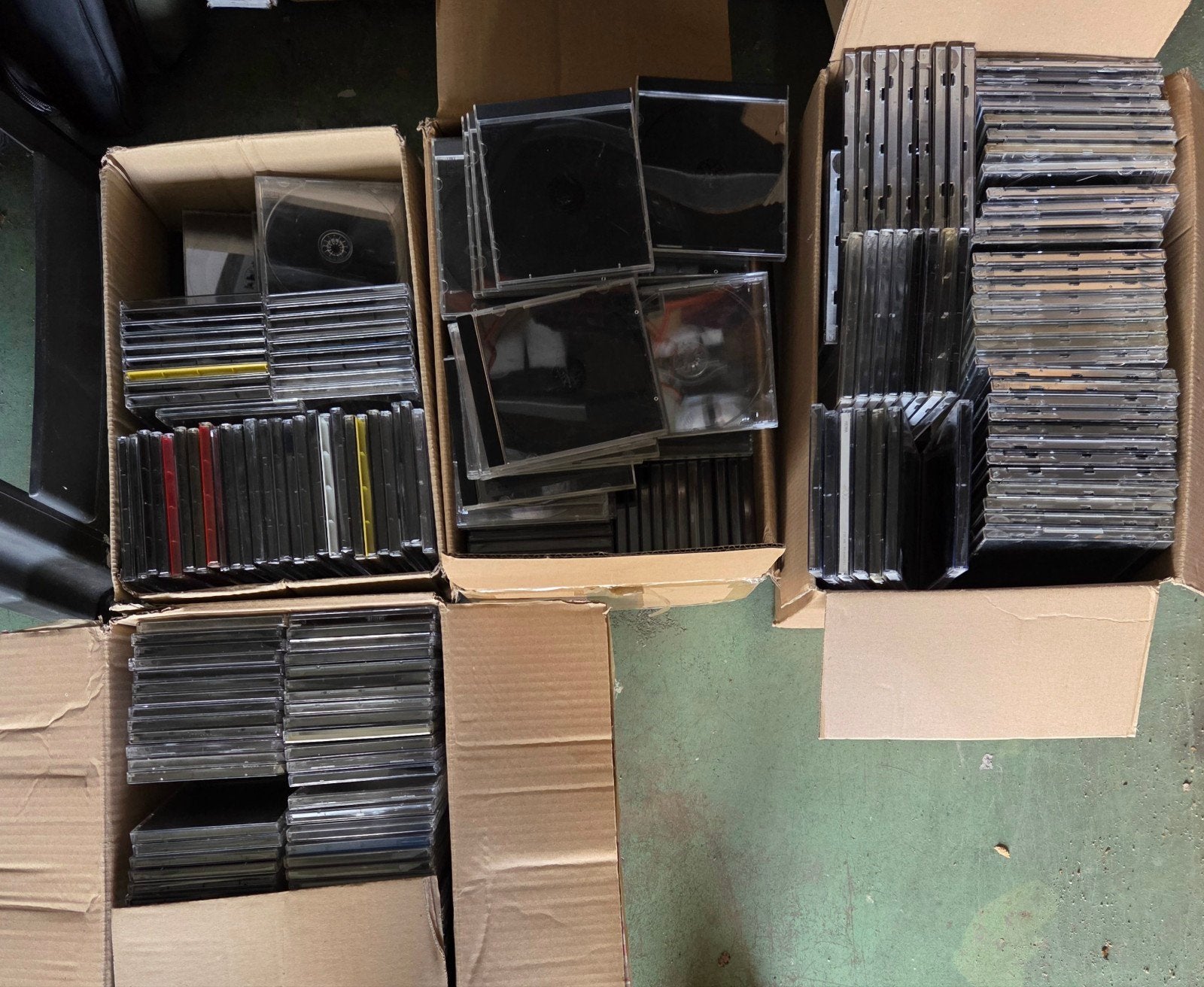 meer dan 300 lege cd doosjes (enkel), Computers en Software, Ophalen of Verzenden, Cd