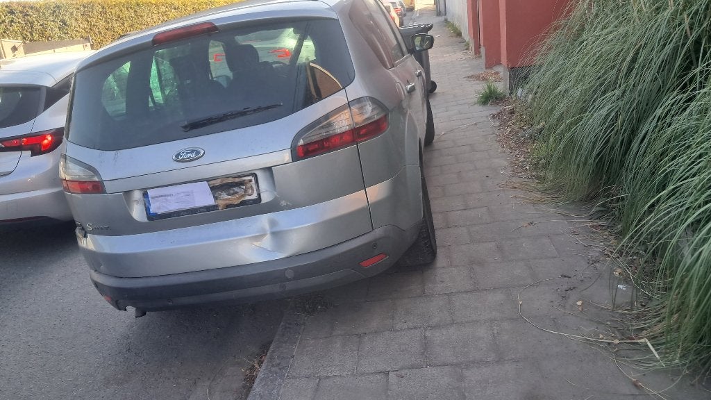 voiture, Autos, Argent ou Gris, Achat, 6 portes, Boîte manuelle