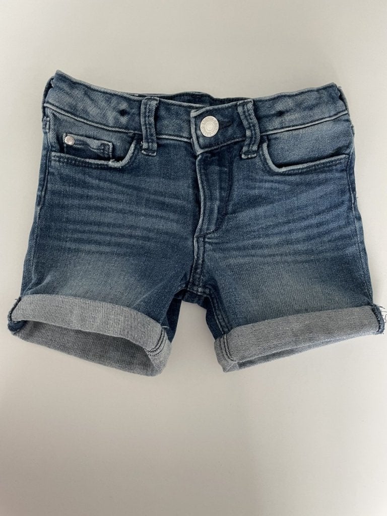 Blauwe jeansshort maat 104, Kinderen en Baby's, Kinderkleding | Maat 104, Zo goed als nieuw, Meisje, Broek, Ophalen of Verzenden