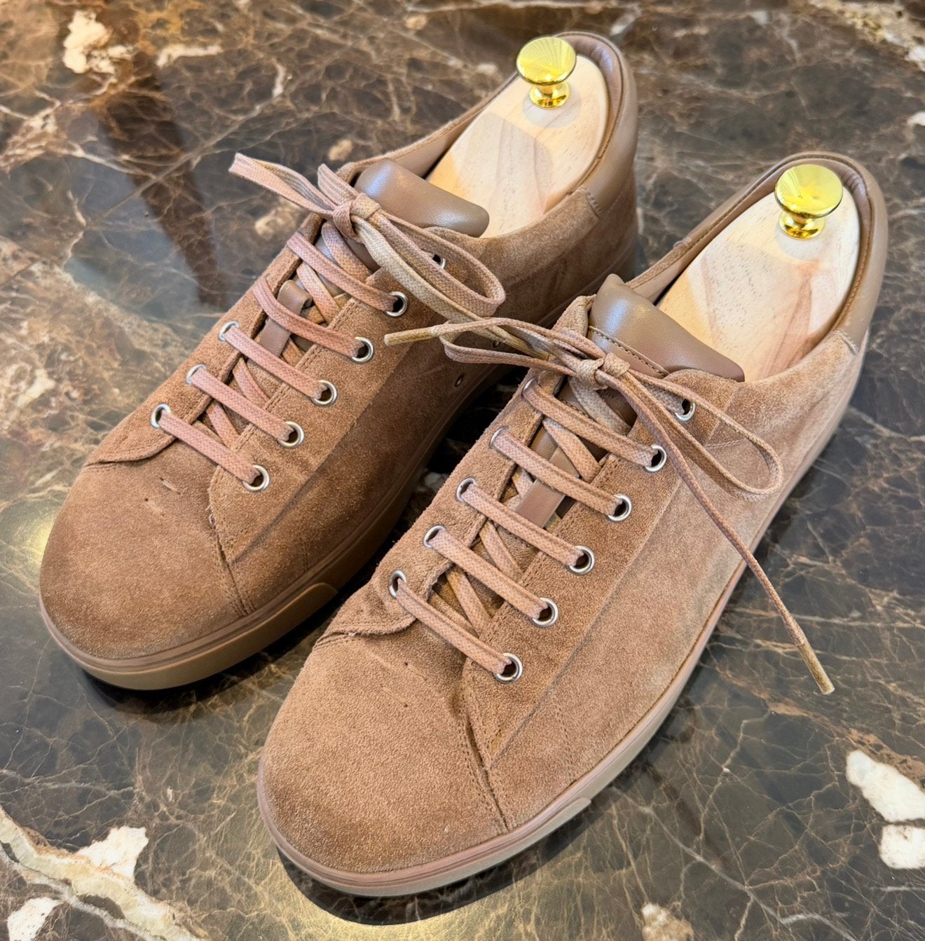 Gianvito Rossi Low Top Sneakers Bruin Suède maat 42.5, Kleding | Heren, Ophalen of Verzenden, Gedragen, Bruin, Sneakers