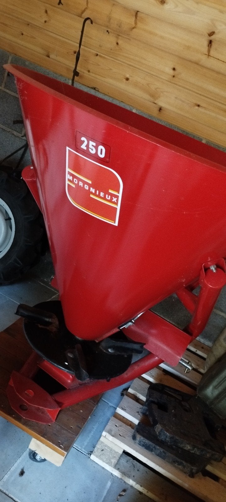 épandeur Morgnieux 250, Articles professionnels, Agriculture | Outils, Enlèvement