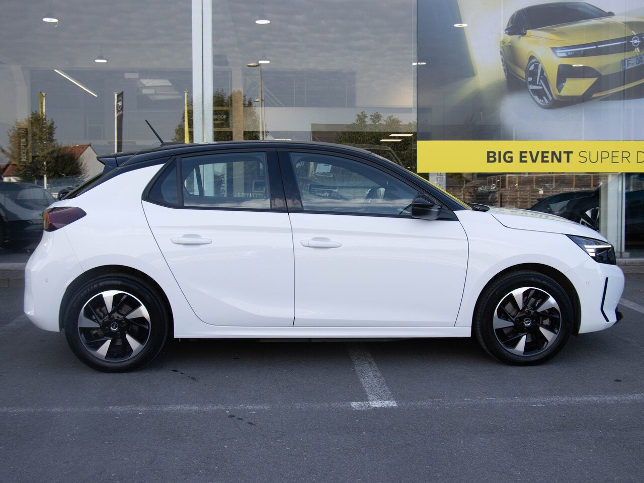 Opel Corsa-e GS 50kWh |CAMERA|AIRCO|, Auto's, Zwart, Wit, 5 deurs, Corsa