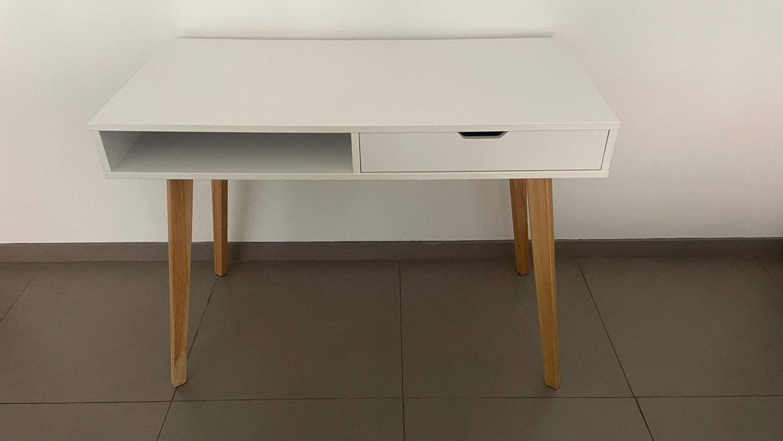 Bureau - Nieuwstaat, Ophalen, Zo goed als nieuw