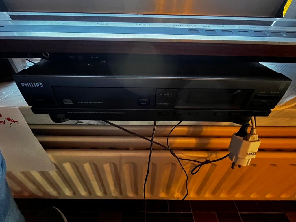 Mooie b&o radio met boxen en cd speler, Ophalen, Gebruikt, Radio, Met cd-speler