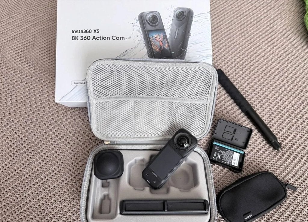 Insta 360 X5 Essentials Bundle, Ophalen of Verzenden, Zo goed als nieuw