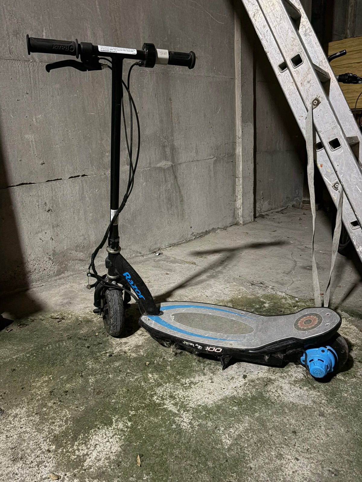 Trottinette électrique pour enfants, chargeur perdu, Fietsen en Brommers, Ophalen, Gebruikt