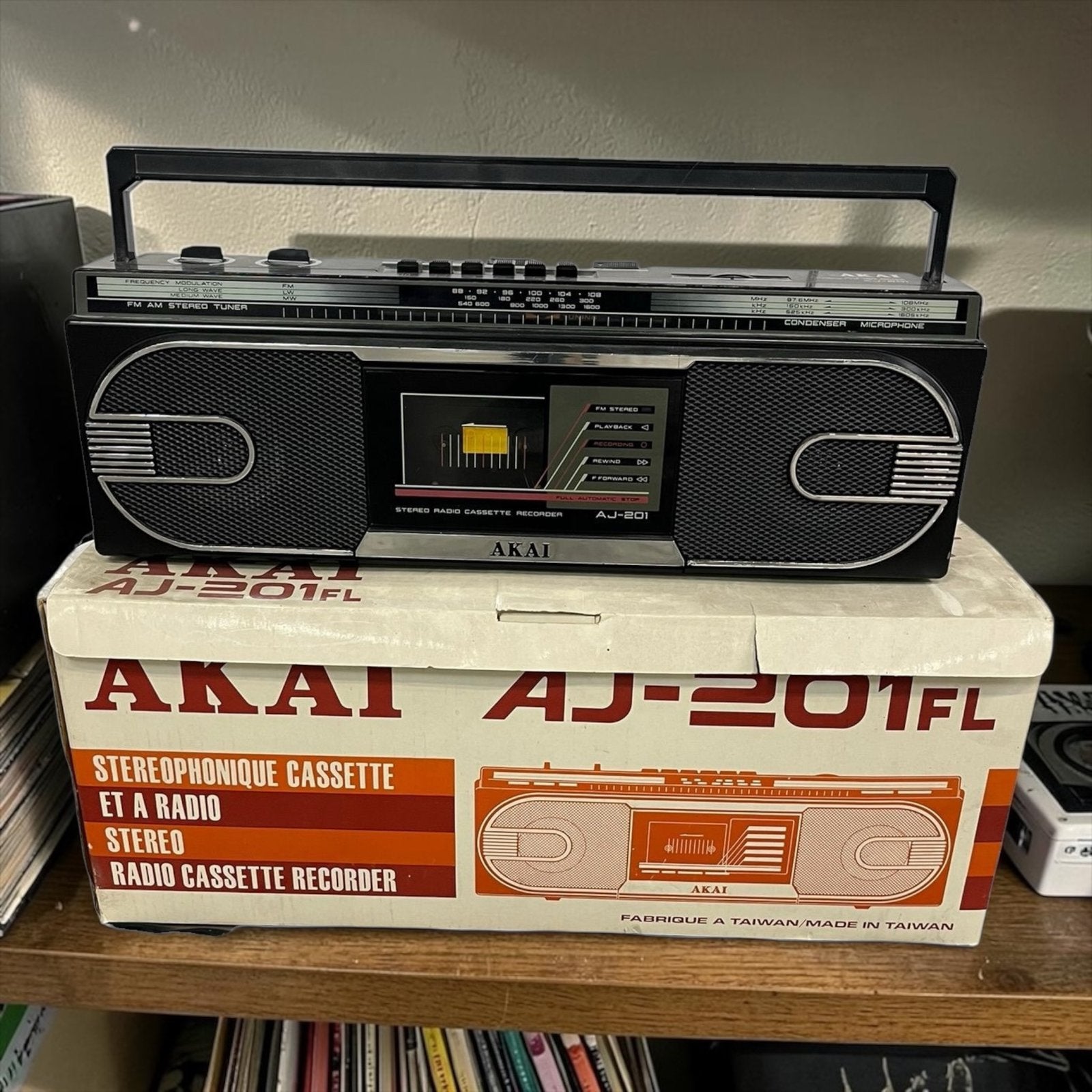 Radio portable vintage AKAI AJ201 FL avec boîte, Enlèvement ou Envoi, Utilisé, Radio