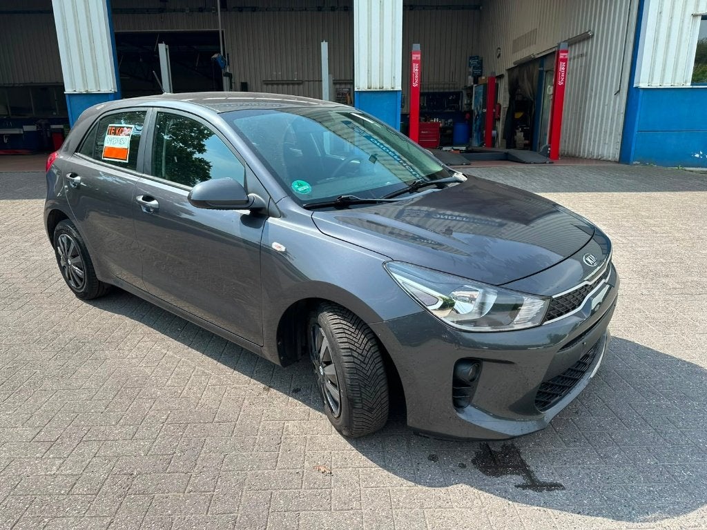 Kia Rio 1.2 Benzine (2018) – 82.417 km – Euro 6b, Autos, Kia, Electronic Stability Program (ESP), Argent ou Gris, Euro 6, Entretenue par le concessionnaire