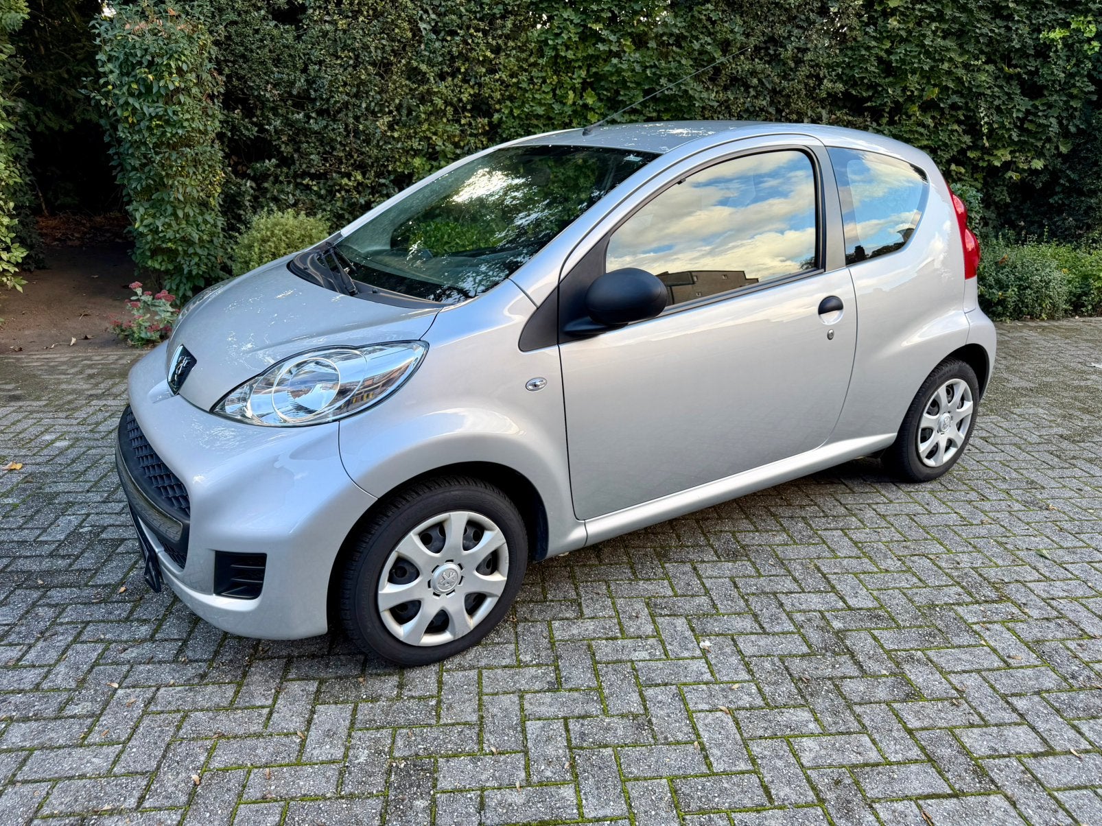 Peugeot 107 (=Aygo!) 1.0 benz 2011 *94.307km*1 jaar garantie, Autos, Isofix, Achat, Entreprise, 900 kg