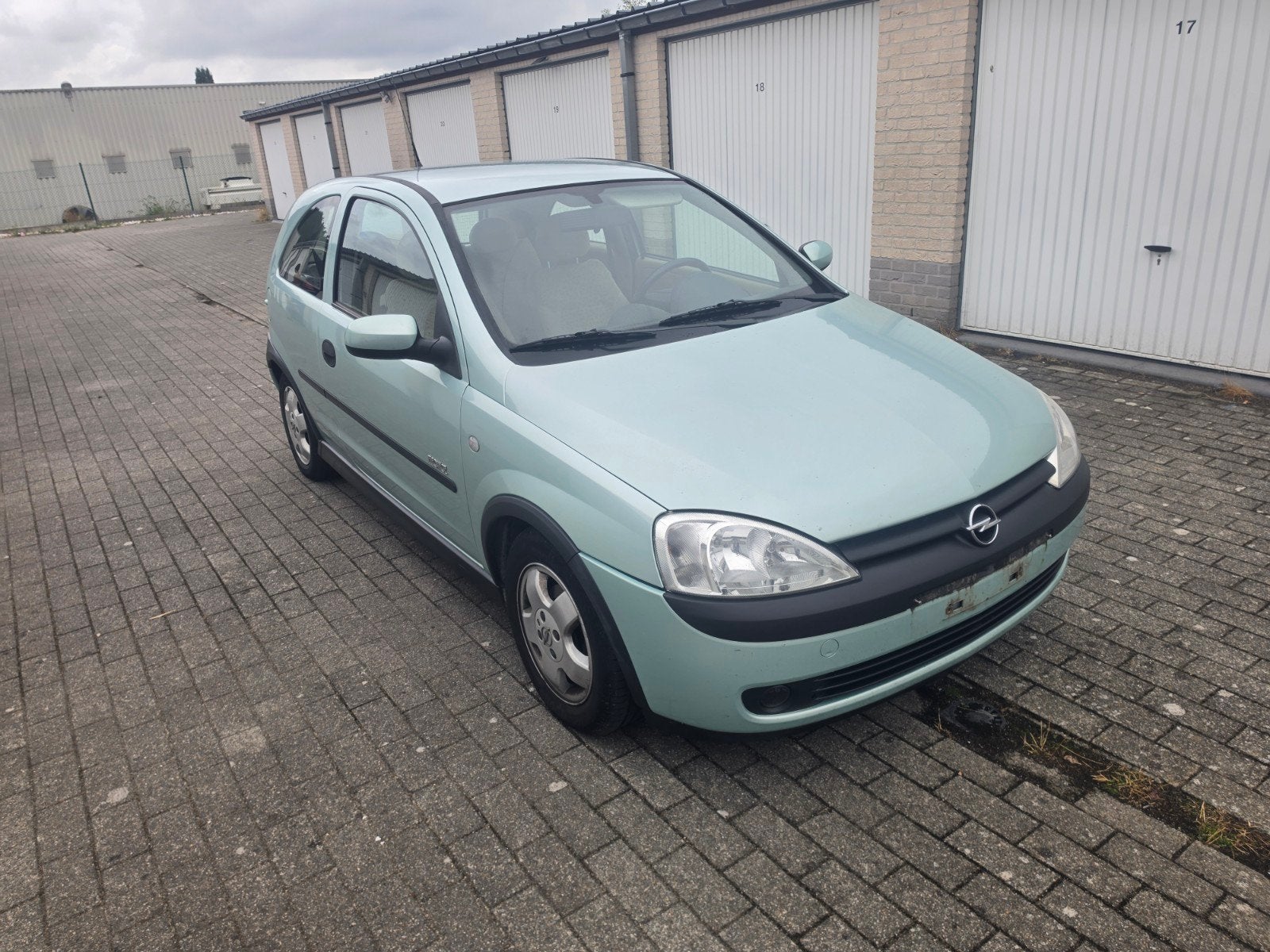 Opel corsa 1.2 benzine jaar 2002 km 200900 strat en rijd per, Auto's, Particulier, Te koop