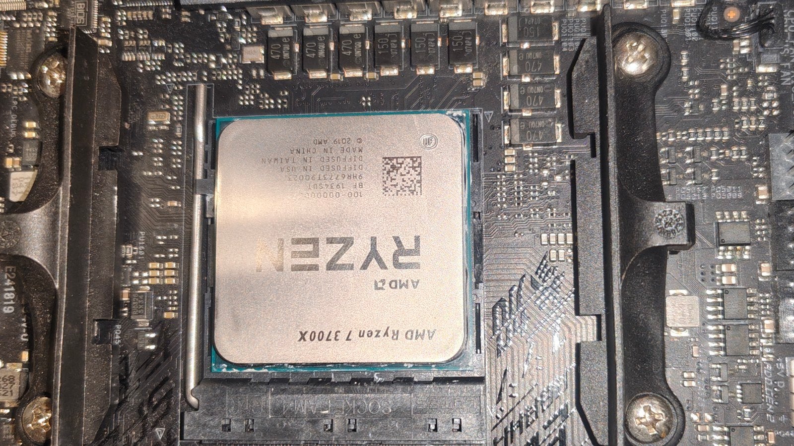 amd ryzen 3700X, Computers en Software, Gebruikt, AMD Ryzen 7, 8-core, Ophalen