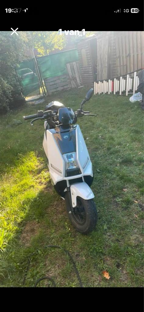 Lifan e3, Fietsen en Brommers, Ophalen, Zo goed als nieuw, Elektrisch
