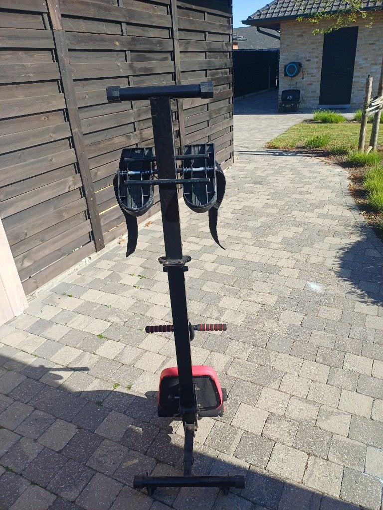 Roeitrainer te koop, Sport en Fitness, Fitnessapparatuur, Zo goed als nieuw, Roeitrainer, Armen, Benen, Borst, Buik, Rug, Metaal