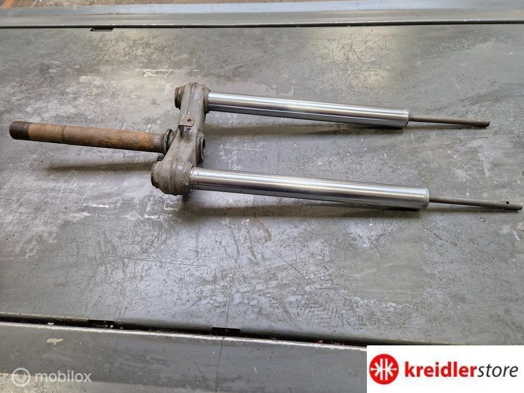 Kreidler buffeltank Kroonstuk met binnenwerk olie gedempt, Fietsen en Brommers, Brommeronderdelen | Kreidler, Gebruikt, Kreidler