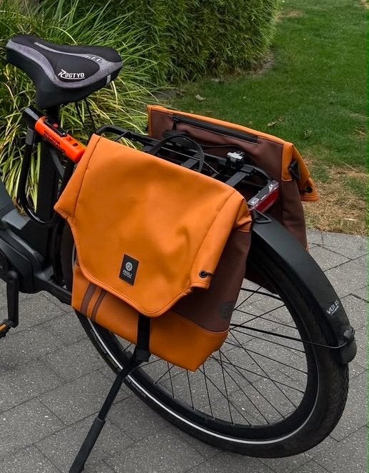 2 Fietstassen AGU, Fietsen en Brommers, Fietsaccessoires | Fietstassen, Ophalen, Zo goed als nieuw, AGU
