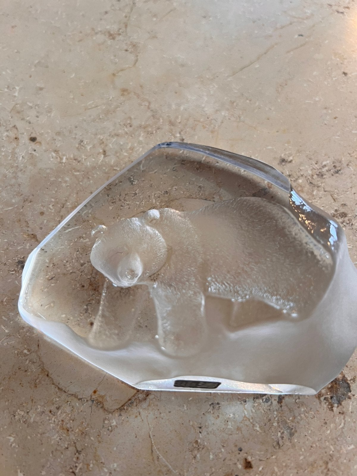 Mats Jonasson Zweden – Kristallen sculptuur IJsbeer, Enlèvement