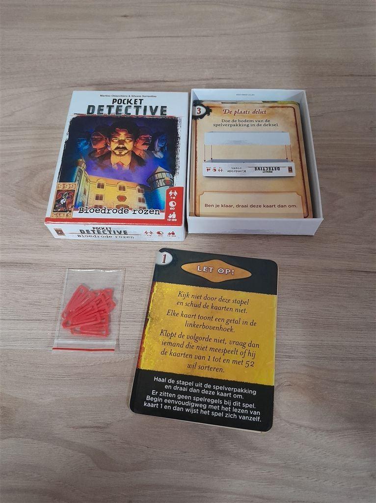 Pocket Detective bloedrode rozen - 999 games - s3634, Hobby en Vrije tijd, Gezelschapsspellen | Bordspellen, Verzenden, Zo goed als nieuw