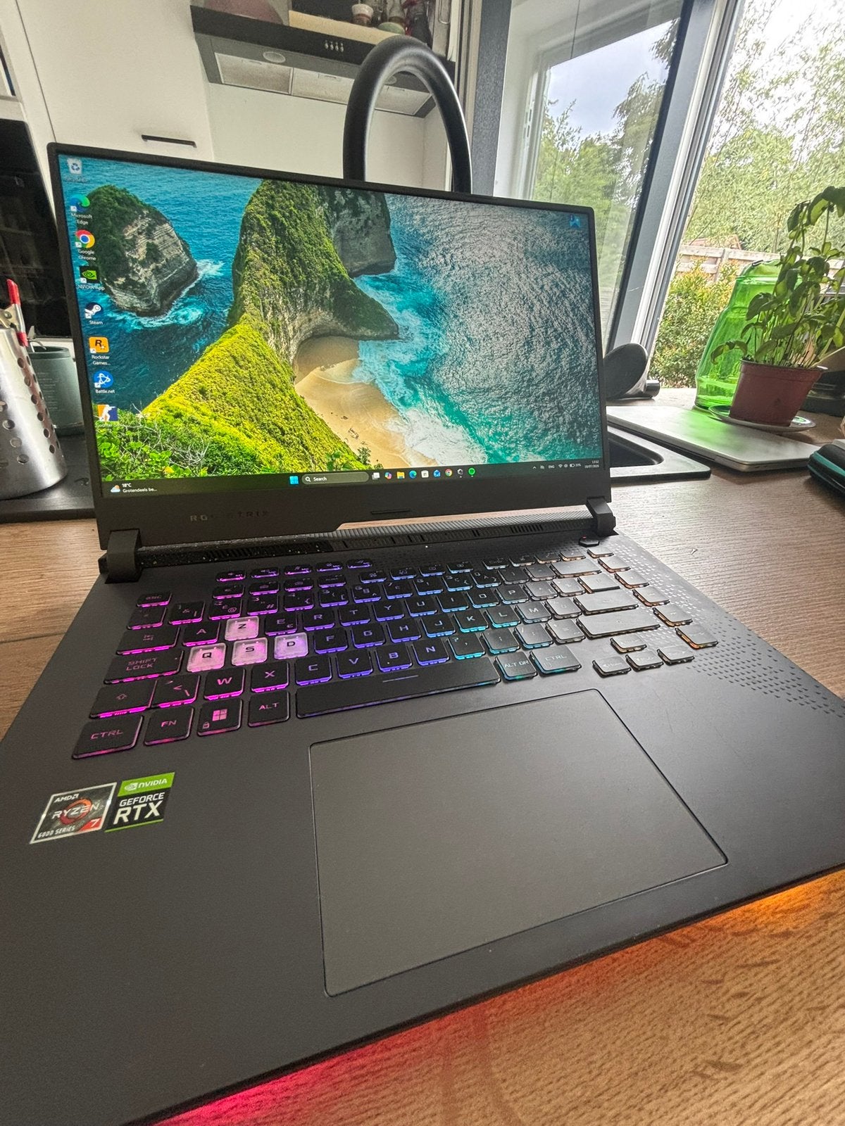 ASUS ROG Strix G15 - Ryzen 7 6000 series / RTX 3060 /1TB SSD, Ophalen of Verzenden, Zo goed als nieuw, Gaming, SSD