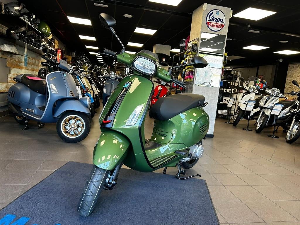 New Vespa Sprint S 50cc B Klasse, Fietsen en Brommers, Ophalen, Overige modellen, 45 cc, Nieuw