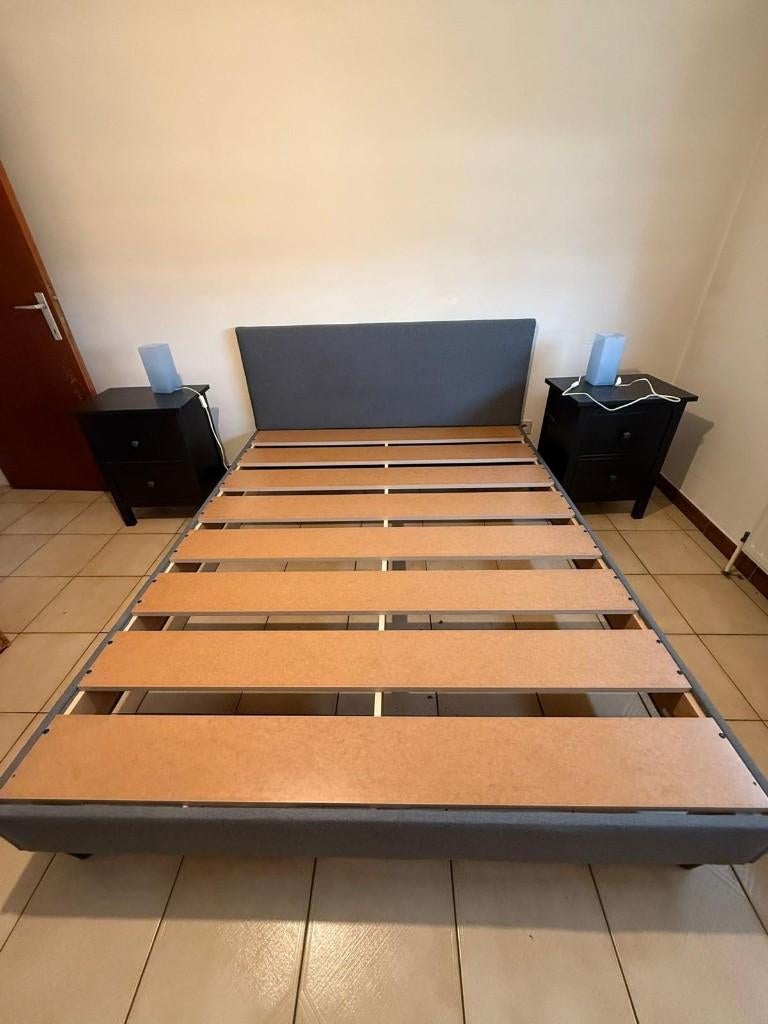bed in zeer goede staat, Ophalen, 200 cm, Grijs, 160 cm