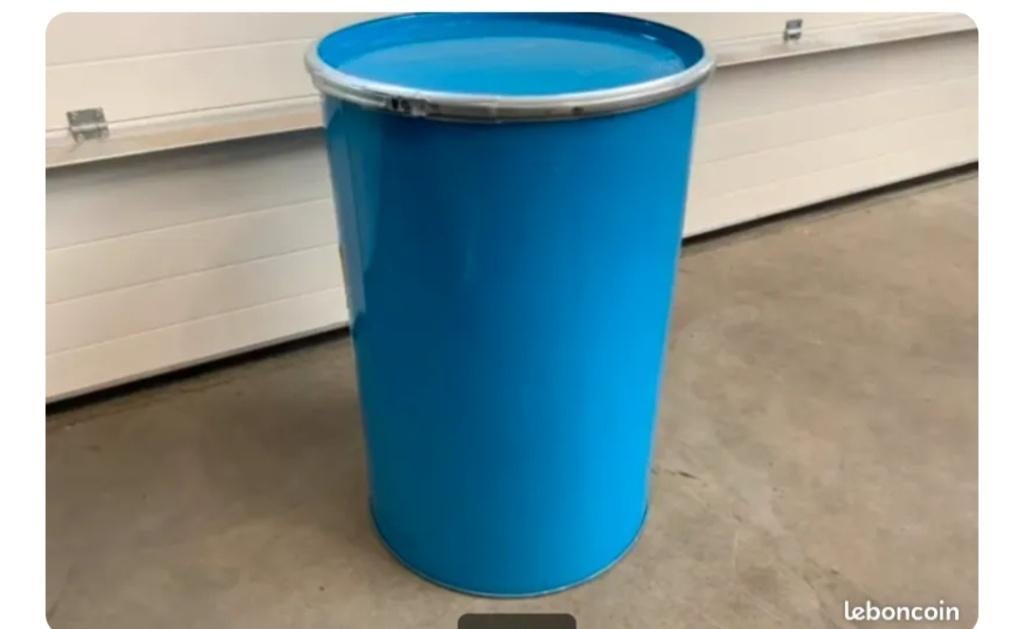Ijzer vaten 220 liter, Ophalen, Zo goed als nieuw