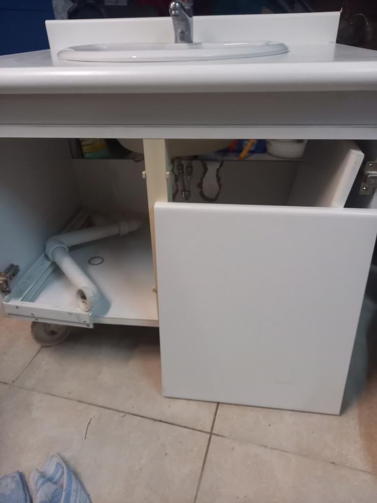 Hangkast met lavabo en grote spiegel, Doe-het-zelf en Bouw, Ophalen, Kraan