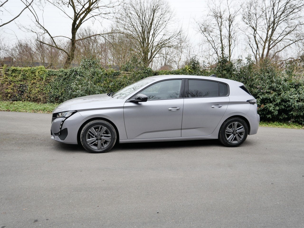 Peugeot 308 Automaat, Allure, 130PK (bj 2023), Stof, Gebruikt, Euro 6, 1199 cc