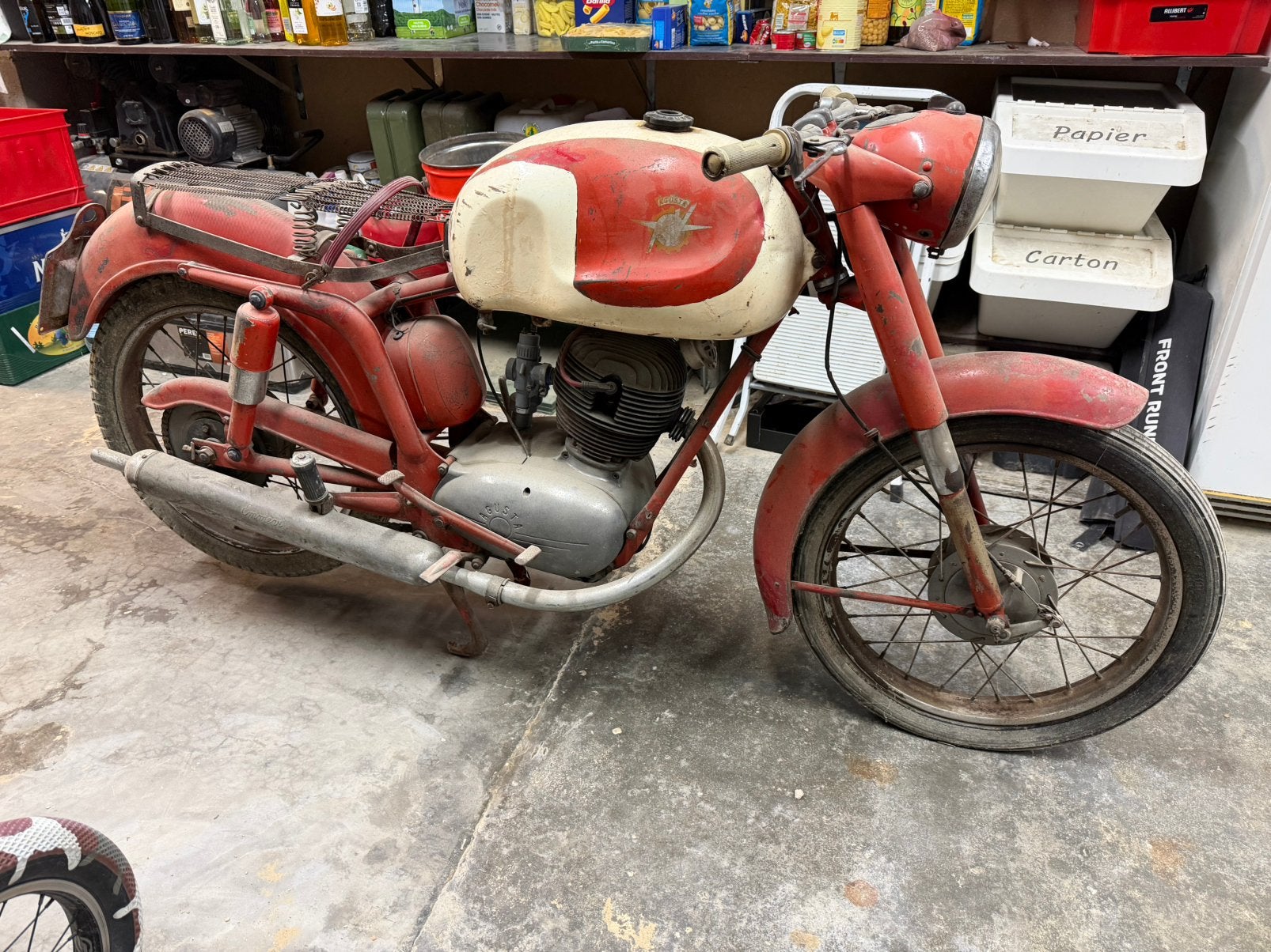 MV Agusta 150cc de 1965, Motos, Enlèvement, Utilisé