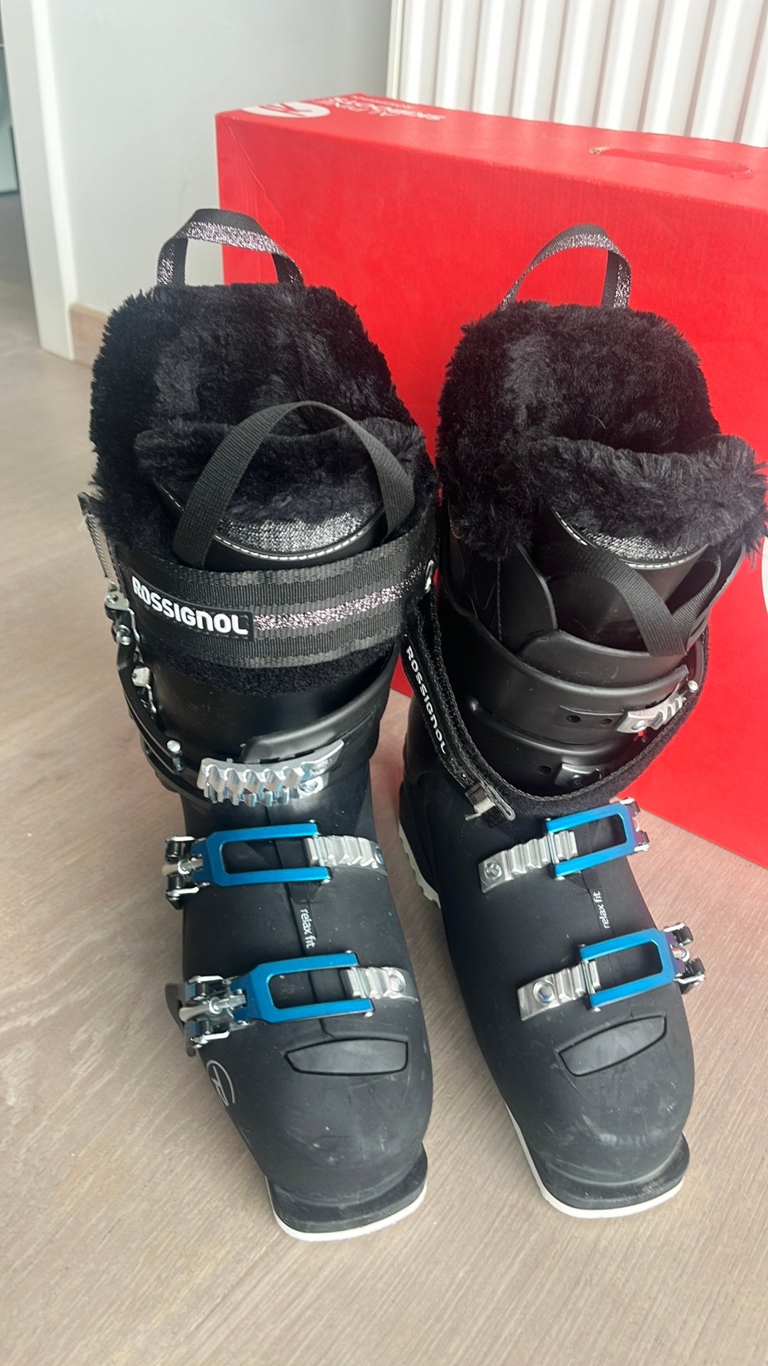 Skischoenen Rossignol dames - maat 39 (pure 70), Sport en Fitness, Skiën en Langlaufen, Ophalen, Rossignol, Snowboots, Zo goed als nieuw