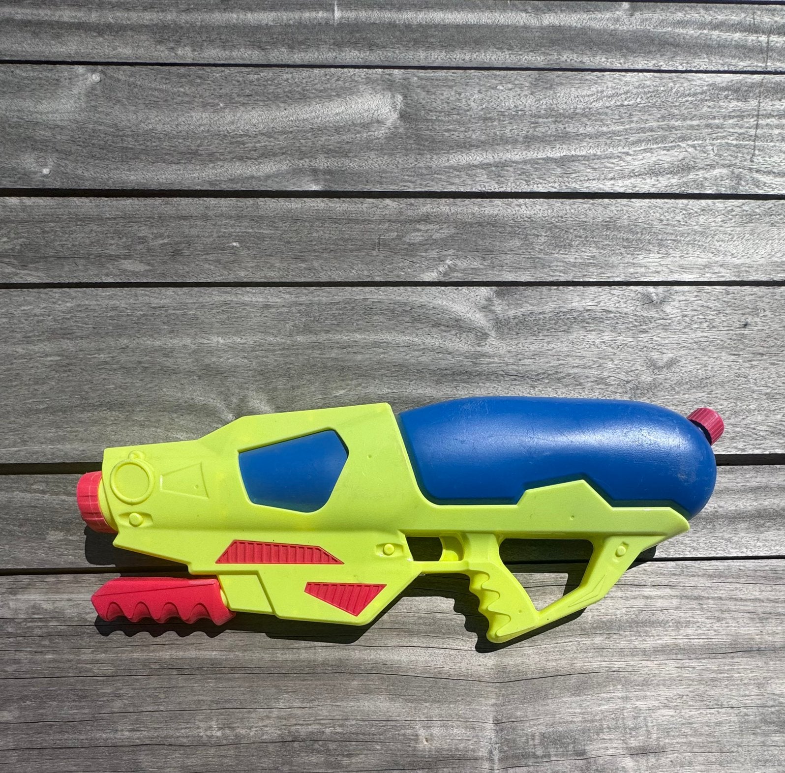 Fusil à eau, Enlèvement ou Envoi, Comme neuf