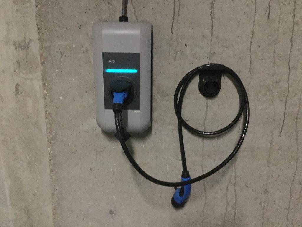 Keba laadpaal wandmontage P 30 serie 22kw, Auto diversen, Laadpalen, Ophalen of Verzenden, Gebruikt, Laadpaal