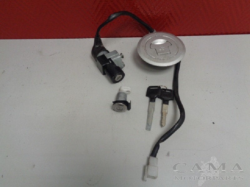 ENSEMBLE DE VERROU ET CYLINDRE DE PORTES Honda, Dhr. S. di Majo, Utilisé, Info@cama-motorparts.nl, P.J. Troelstraweg 8 8
3144 CX  MAASSLUIS, NL