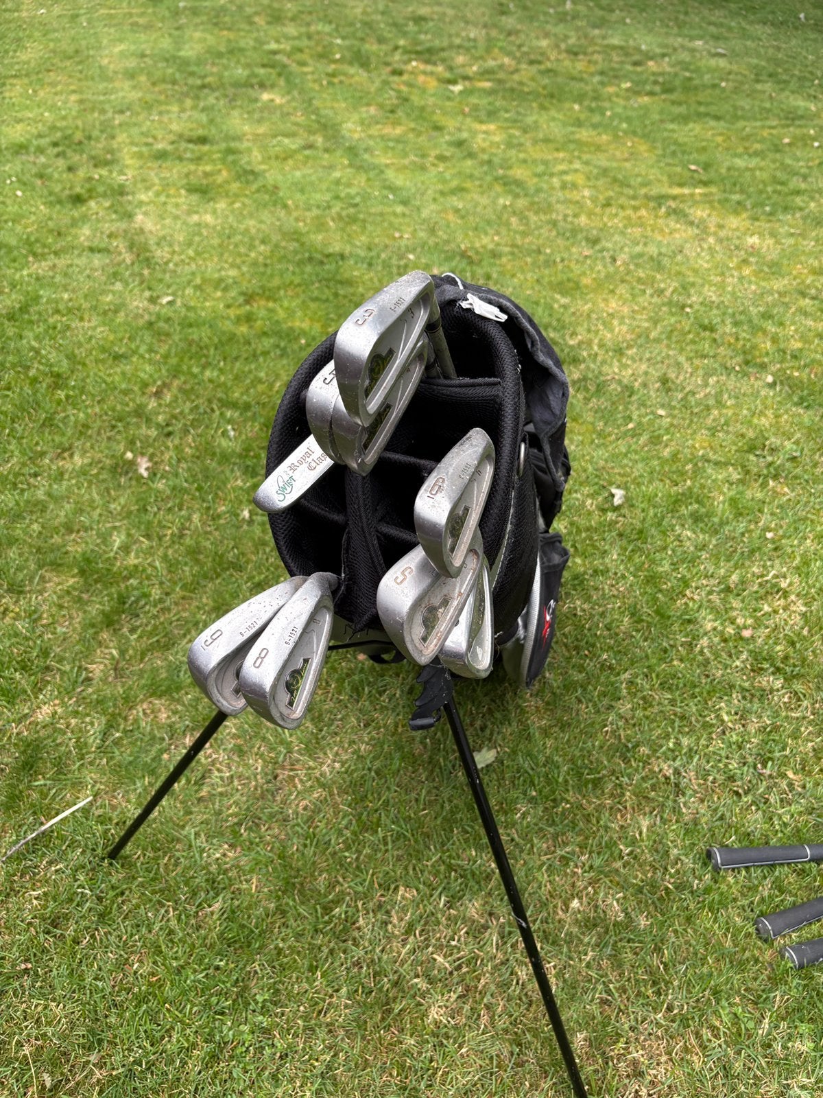 Golfzak met bijhorende golfstokken, Ophalen, Gebruikt