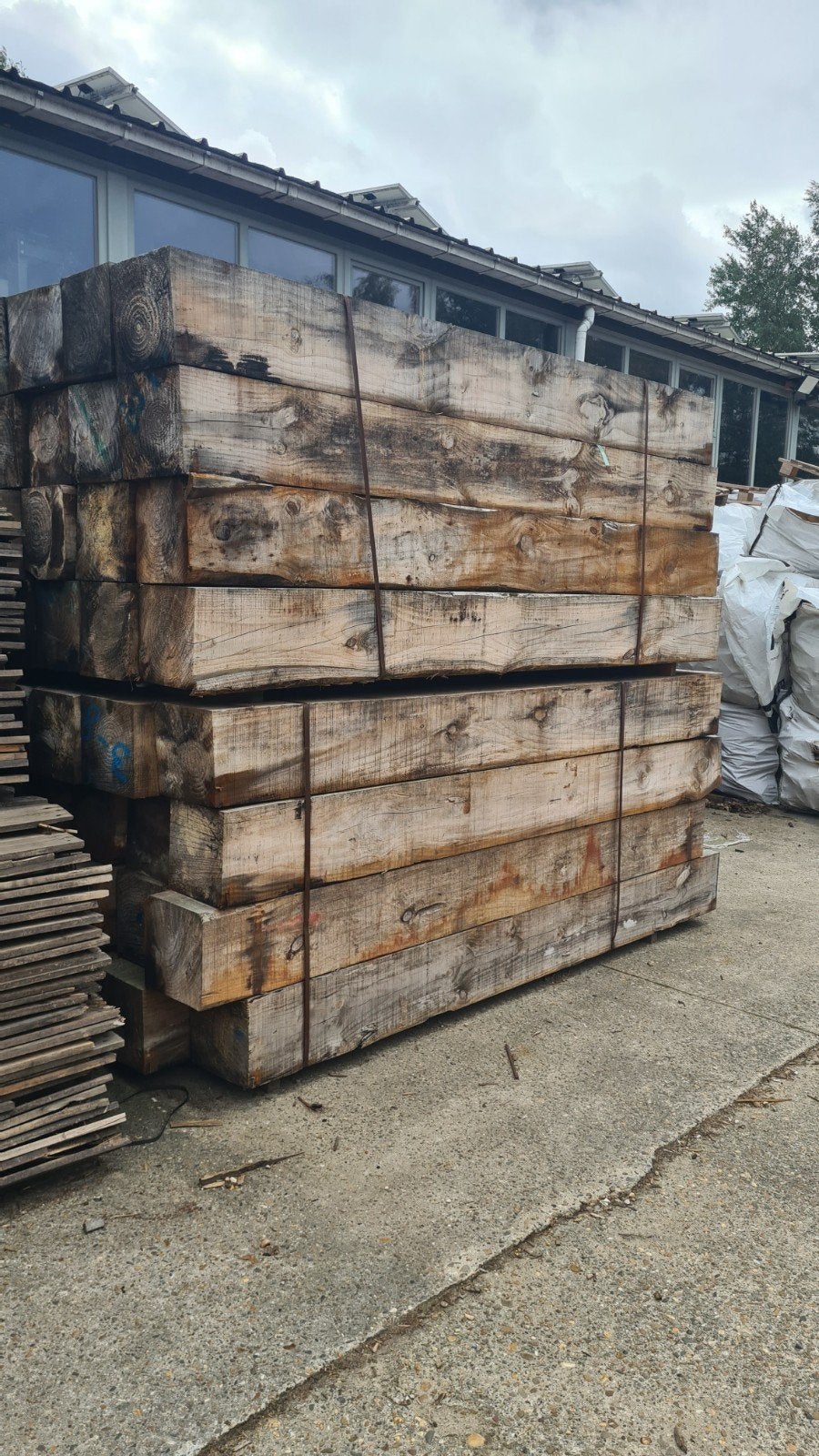Massieve Elliott Pine balken 300 cm x 30 x 30 cm, Ophalen, Balken