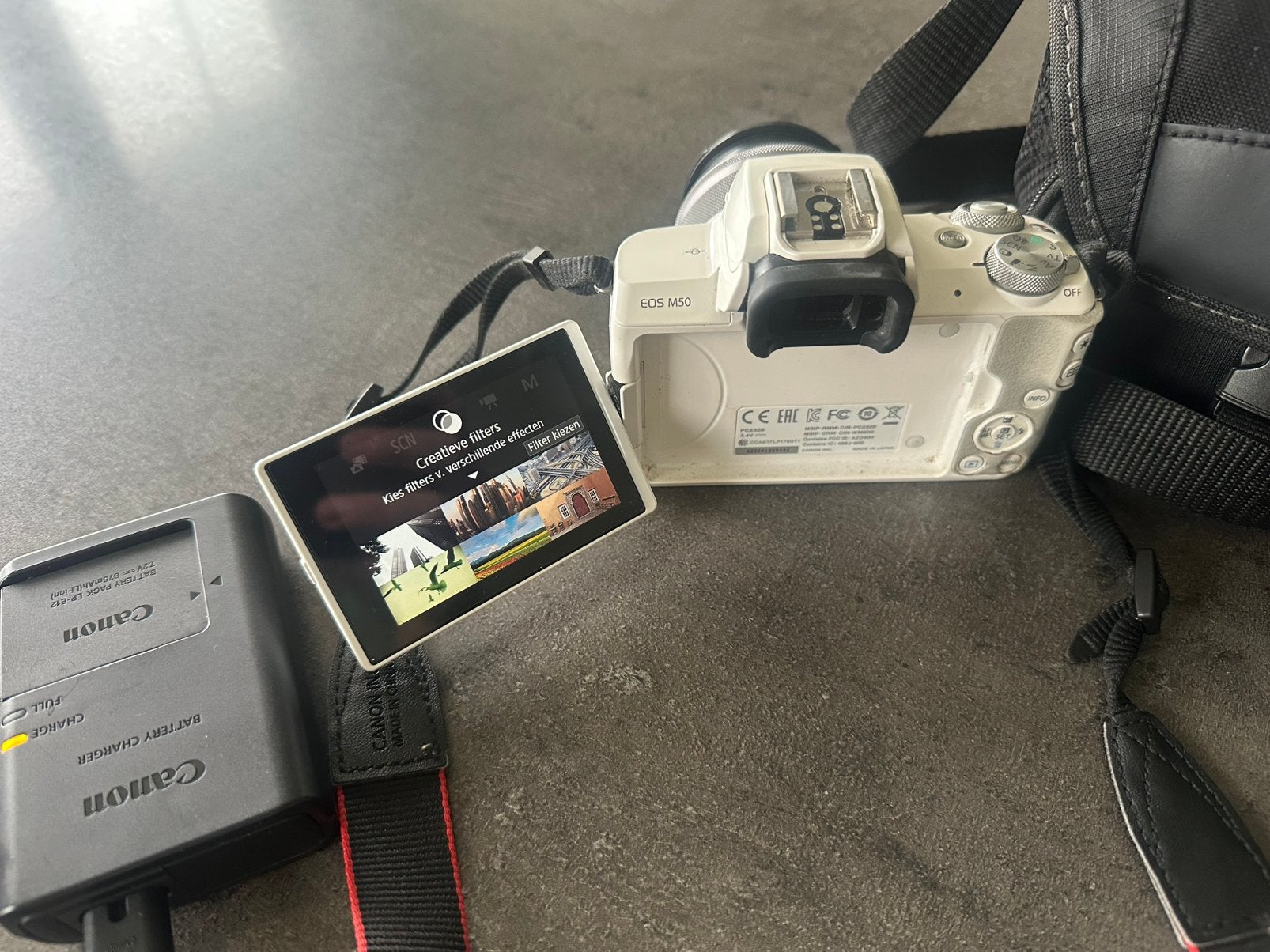Canon Eos M50 + lens en tasje, Audio, Tv en Foto, Fotocamera's Digitaal, Ophalen, Zo goed als nieuw, Canon