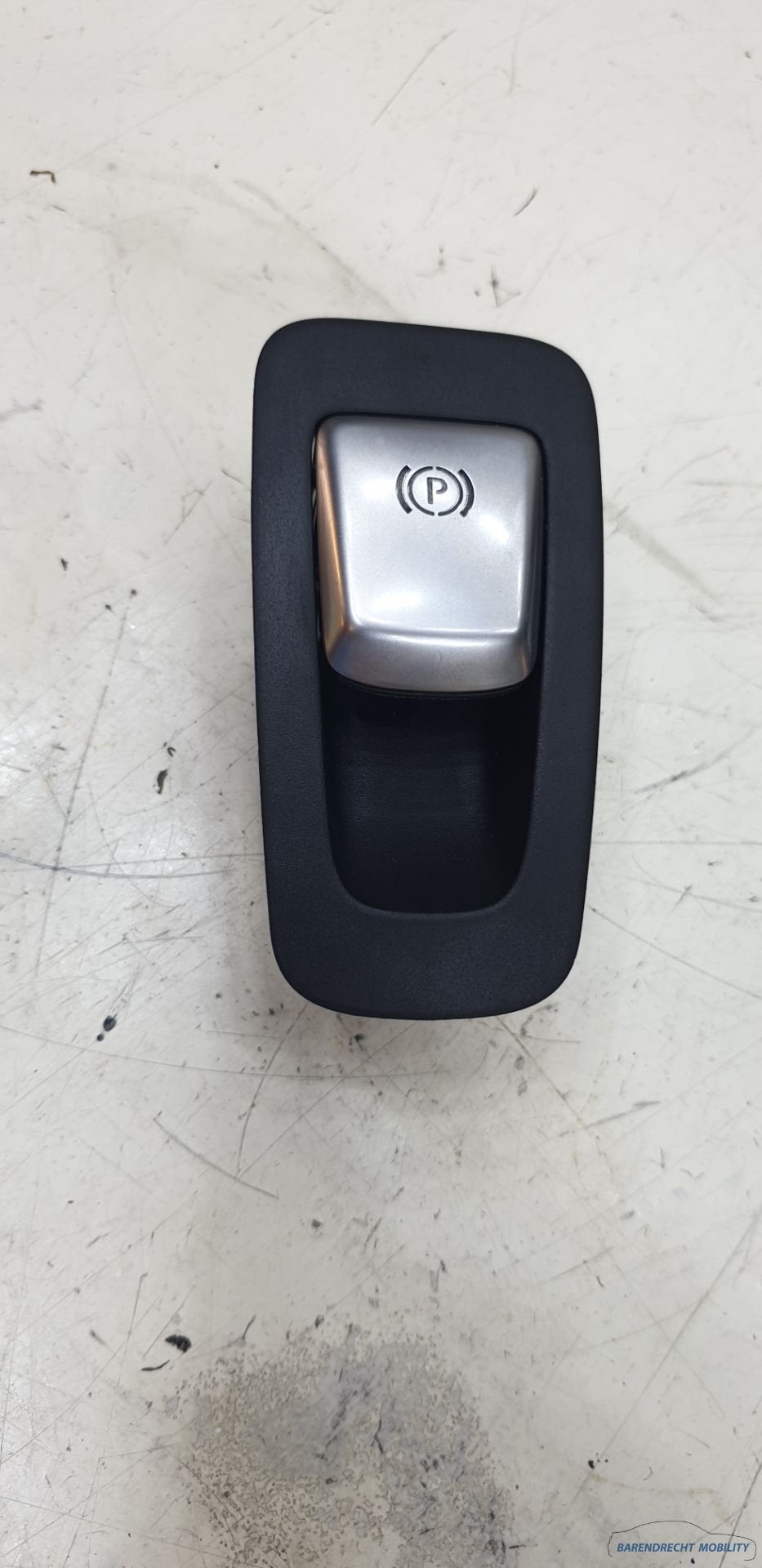Contacteur de frein main lectronique Mercedes Classe C W205, Mercedes-Benz AG, Mercedes-Benz, Utilisé, Mercedesstrasse 120
70372  Stuttgart, DE