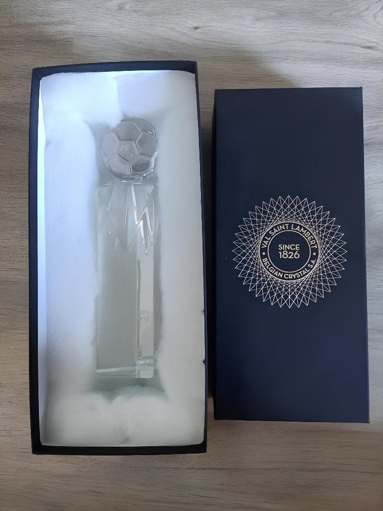Trophée Officiel en crystal Coupe du Monde 2018, Antiquités & Art, Enlèvement, Autres types